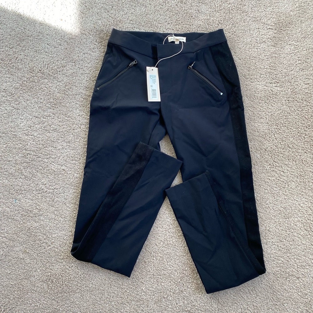 Black ankle pants.